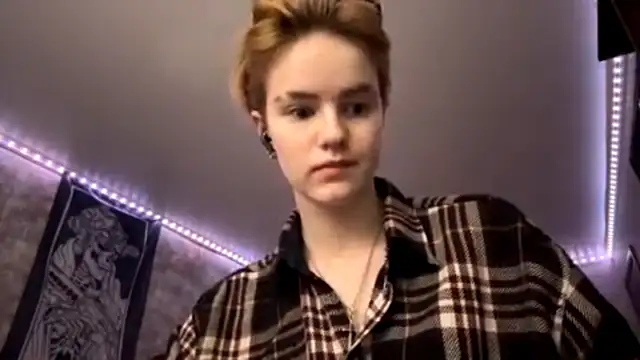 Snapshot of CutieGoga chatting on January 15, 2026, 1:26 pm CutieGoga online show from January 15, 2026, 1:26 pm