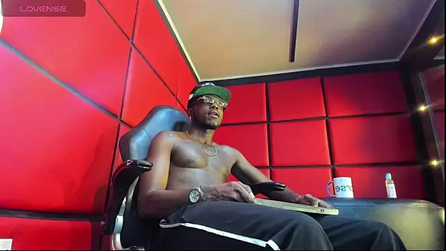 Snapshot of Jeff_Black99 chatting on February 9, 2026, 4:49 am Jeff Black99 online show from February 9, 2026, 4:49 am