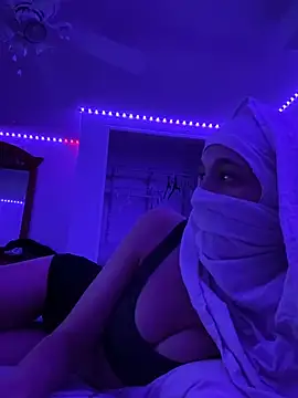 Snapshot of SexySkiBunny chatting on January 15, 2026, 5:23 am SexySkiBunny online show from January 15, 2026, 5:23 am