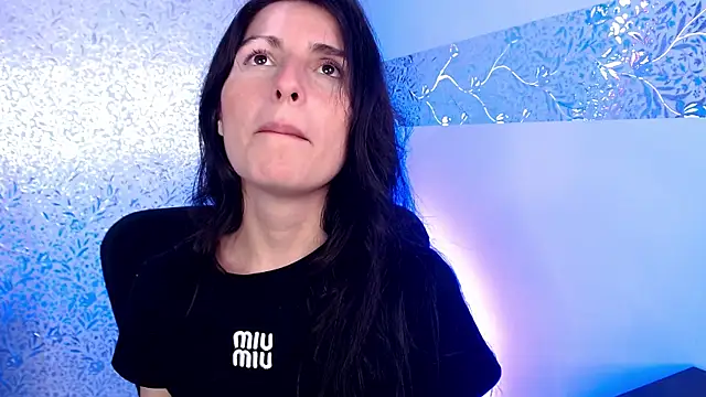 MiaVelasquez01 online show from April 14, 2026, 6:36 pm