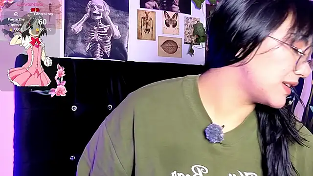 victoriia thompson online show from February 6, 2026, 8:23 pm