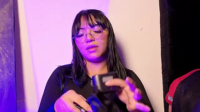 victoriia thompson online show from February 20, 2026, 8:31 pm