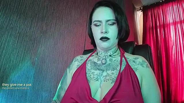 Mistressolivia07 online show from May 8, 2026, 3:39 pm