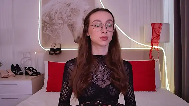 Emily Simon online show from June 4, 2026, 5:35 am