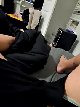 Snapshot of Tom32828 chatting on March 4, 2026, 6:30 am Tom32828 online show from March 4, 2026, 6:30 am