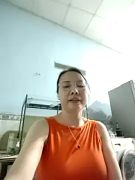 Snapshot of Famrita chatting on February 5, 2026, 12:10 pm Famrita online show from February 5, 2026, 12:10 pm