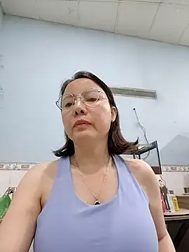 Snapshot of Famrita chatting on February 6, 2026, 12:19 pm Famrita online show from February 6, 2026, 12:19 pm