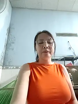 Snapshot of Famrita chatting on February 9, 2026, 1:48 pm Famrita online show from February 9, 2026, 1:48 pm