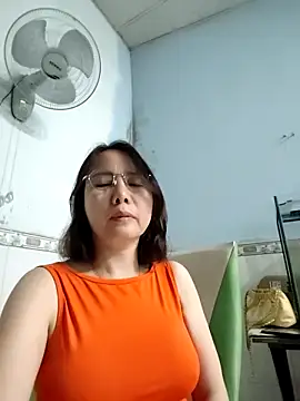 Snapshot of Famrita chatting on February 19, 2026, 3:41 pm Famrita online show from February 19, 2026, 3:41 pm