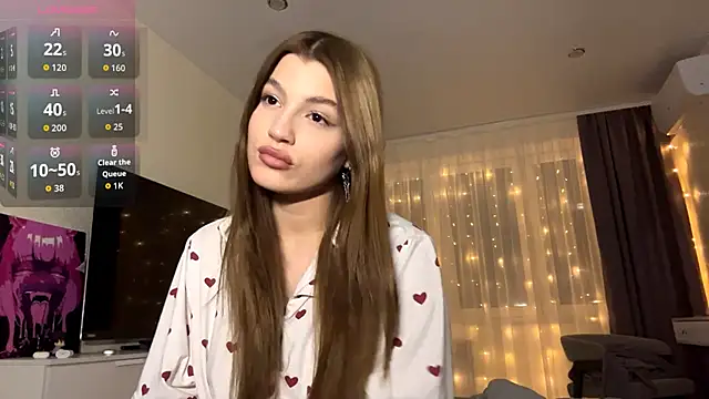 VeoraMuse online show from March 13, 2026, 6:03 pm