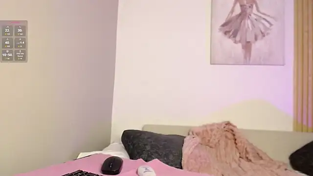 chloe peach  online show from March 10, 2026, 12:10 pm