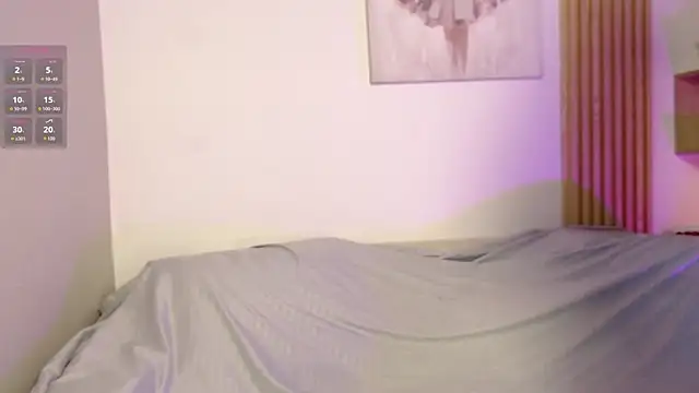 chloe peach  online show from April 10, 2026, 12:10 pm