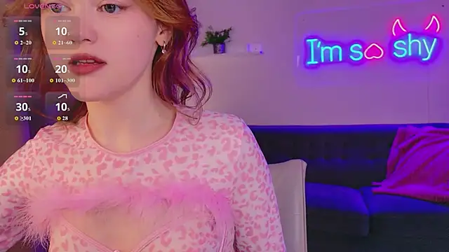 Snapshot of Lily_Mio chatting on June 12, 2026, 9:25 pm Lily Mio online show from June 12, 2026, 9:25 pm