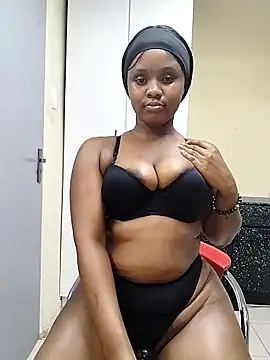 LUNAARXO1 online show from March 19, 2026, 2:26 am