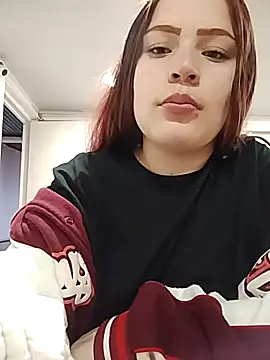 Snapshot of Crystaa12 chatting on February 2, 2026, 12:04 pm Crystaa12 online show from February 2, 2026, 12:04 pm