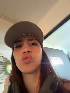 elodie rouge online show from July 6, 2026, 12:13 pm