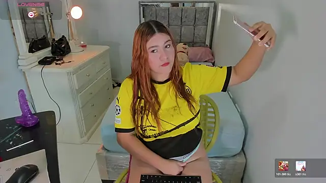 Snapshot of _Luciana_1 chatting on February 7, 2026, 10:41 am Luciana 1 online show from February 7, 2026, 10:41 am