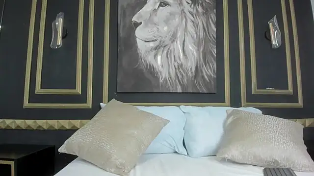 Snapshot of ivette_swan chatting on February 10, 2026, 12:42 pm ivette swan online show from February 10, 2026, 12:42 pm