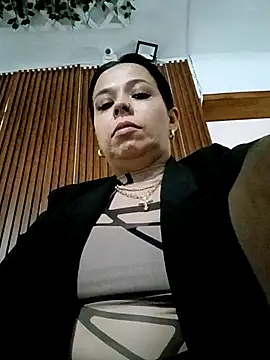 Snapshot of RossyAlvarez chatting on May 2, 2026, 1:54 am RossyAlvarez online show from May 2, 2026, 1:54 am