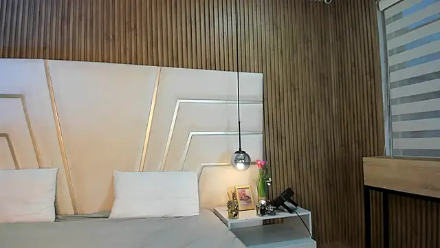 Xara Shadow online show from March 30, 2026, 11:06 pm