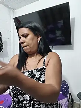 Zeyllyjhonson online show from March 7, 2026, 2:25 pm