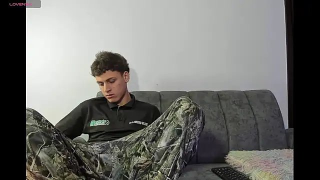 Snapshot of Two_sexboys chatting on February 4, 2026, 6:41 am Two sexboys online show from February 4, 2026, 6:41 am