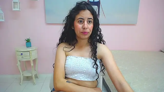 scarlett clyde online show from February 11, 2026, 1:49 pm