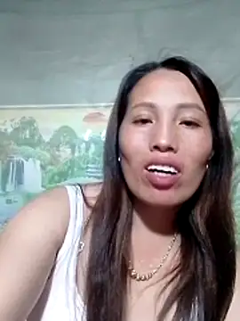 Gummiesu online show from May 14, 2026, 1:51 pm