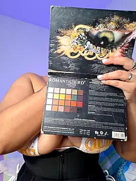 Snapshot of curly_girl_31 chatting on February 8, 2026, 8:01 pm curly girl 31 online show from February 8, 2026, 8:01 pm