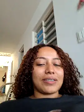 Snapshot of curly_girl_31 chatting on April 26, 2026, 7:55 pm curly girl 31 online show from April 26, 2026, 7:55 pm