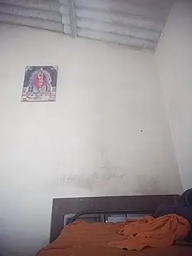 Pravin9562 online show from February 14, 2026, 9:39 am