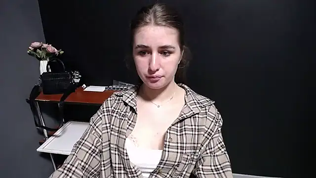 Sunny siren online show from March 18, 2026, 2:09 pm