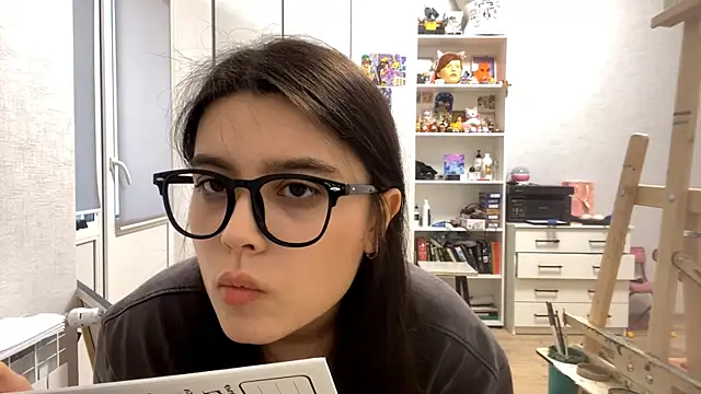 SaintMari online show from April 8, 2026, 1:44 pm