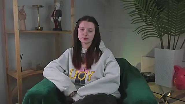 CarmaOlen online show from January 17, 2026, 2:11 pm