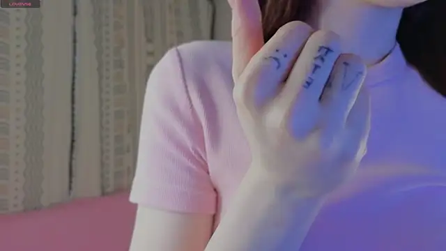 CarmaOlen online show from April 11, 2026, 7:18 pm