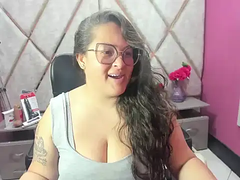 Sarah Boobs  online show from April 10, 2026, 3:34 am