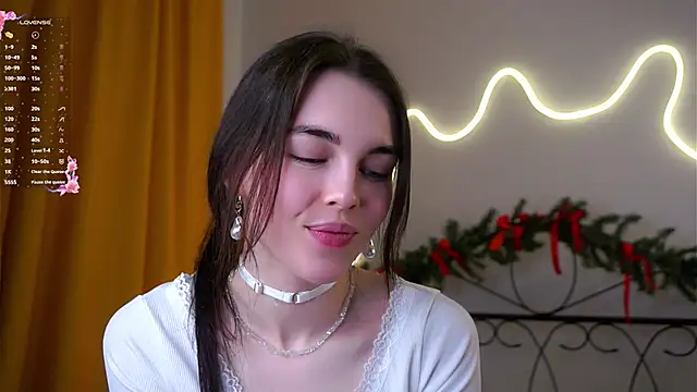 Snapshot of MirnaTellado chatting on February 25, 2026, 7:12 pm MirnaTellado online show from February 25, 2026, 7:12 pm