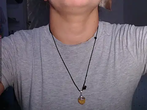 julieth spencer1 online show from February 20, 2026, 2:17 pm