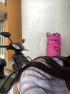 Snapshot of StrawberryPink_ chatting on February 20, 2026, 11:32 am StrawberryPink online show from February 20, 2026, 11:32 am