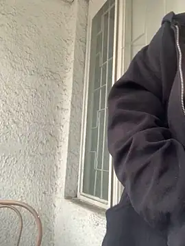 StrawberryPink  online show from March 28, 2026, 11:10 am