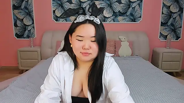 Snapshot of YUMI_G chatting on February 27, 2026, 8:31 pm YUMI G online show from February 27, 2026, 8:31 pm