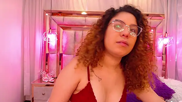 AllisonAdams  online show from April 8, 2026, 12:05 pm