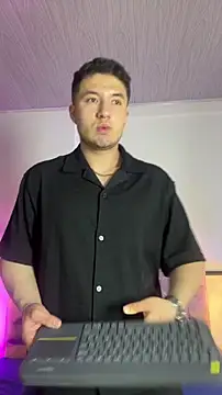 Alexander Connor online show from April 7, 2026, 12:27 pm