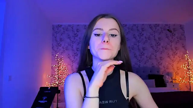 Snapshot of Hot_Molly5 chatting on May 1, 2026, 6:45 pm Hot Molly5 online show from May 1, 2026, 6:45 pm