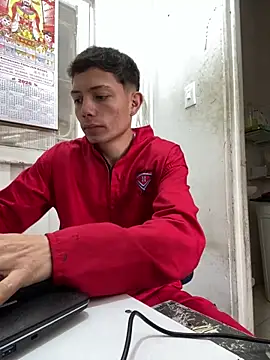 santiObrero online show from February 2, 2026, 3:11 pm