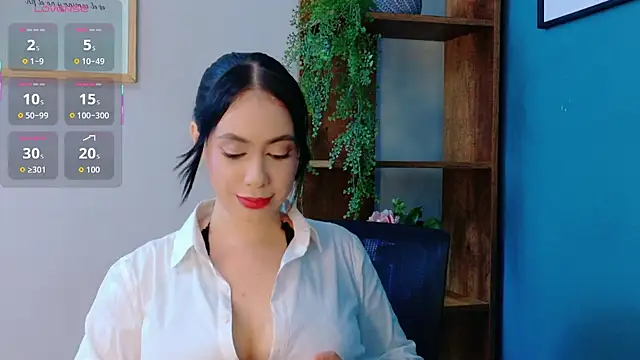 Sienna-Gold online show from February 10, 2026, 1:37 pm