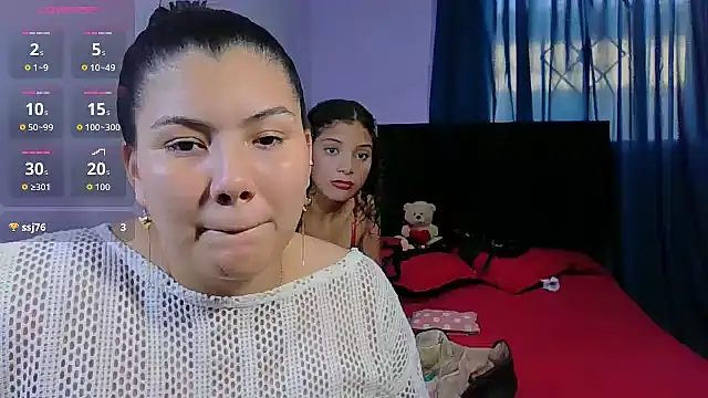 Helena-Paola online show from March 9, 2026, 9:52 pm