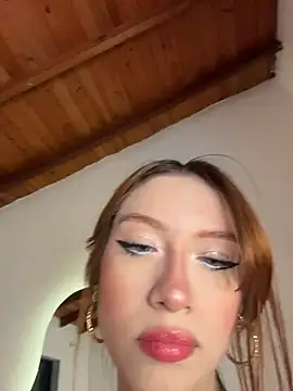 Snapshot of Alison_Ivanova chatting on February 5, 2026, 5:12 am Alison Ivanova online show from February 5, 2026, 5:12 am