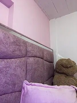 Melody rousse   online show from April 17, 2026, 9:51 pm