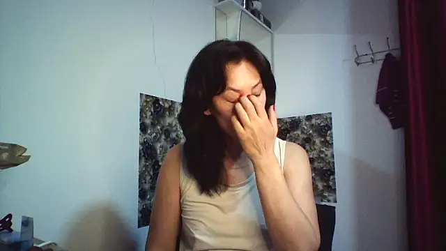 Snapshot of bella2322 chatting on February 21, 2026, 3:07 am bella2322 online show from February 21, 2026, 3:07 am